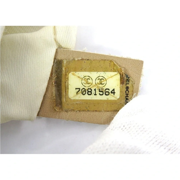 CHANEL Cream Shoulder Bag - Picture 12 of 16